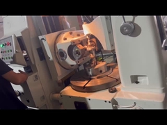 Gang-Wälzfräsmaschine