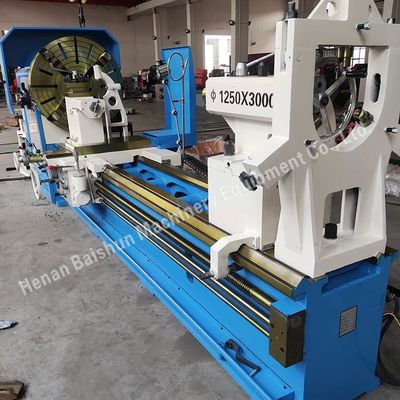 1250mm 2,5T Ladehandwerk Horizontale Drehmaschine Schraubenschneiden CW61125