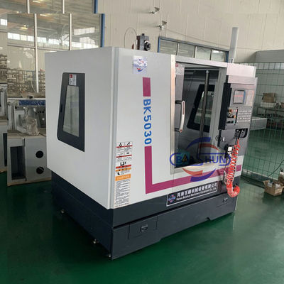 Schlüsselfläche CNC-Vertikal-Slot-Fertigungsmaschine Automatische BK5040 BK5050-Slot-Maschine