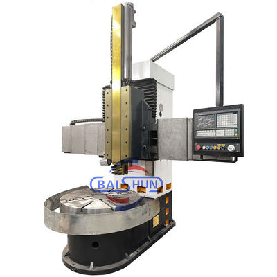 Industrielle Metalldrehmaschine mit einer Spalte