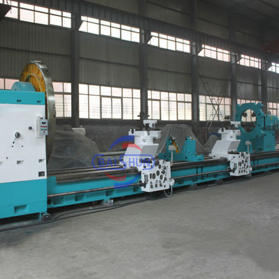 C61250 Horizontale Drehmaschine 32 Tonnen Lastkapazität 2500 mm Schaukel